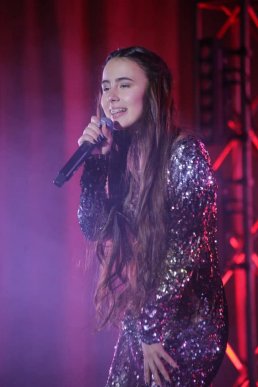 У Мукачеві відбувся творчий вечір відомого композитора і співака – 02