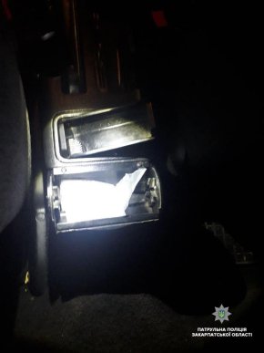 В Ужгороді патрульні затримали чоловіків, які, ймовірно, виготовляли наркотики – 05 В Ужгороді патрульні затримали чоловіків, які, ймовірно, виготовляли наркотики – 05