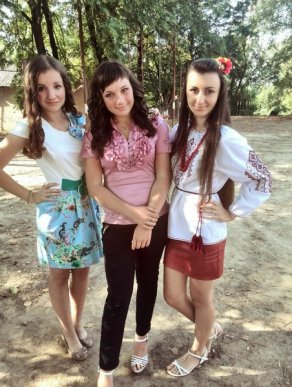 Шкільний фотоальбом: як учні Мукачева 1 Вересня відзначали (ФОТОРЕПОРТАЖ) – 45