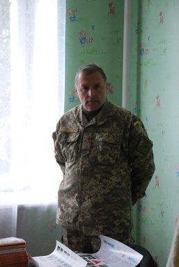 Бійці 128-ої бригади зустрілись із місцевими школярами – 03 Бійці 128-ої бригади зустрілись із місцевими школярами – 03