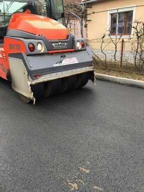 У мікрорайоні Підгоряно в Мукачеві асфальтують одну з вулиць – 03