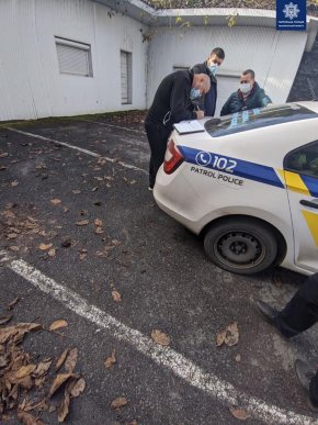 Перевезення під час карантину: патрульні складають адмінпротоколи на водіїв автобусів – 01