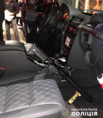 Планували встановити контроль над регіоном: поліція розповіла про затримання банди – 04