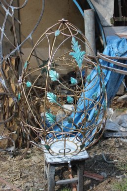 Мукачівець Василь Щока підготував до Великодня унікальну ковану писанку – 03