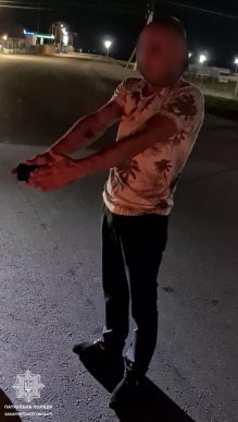 Опівночі п’яний водій врізався в огорожу – 02