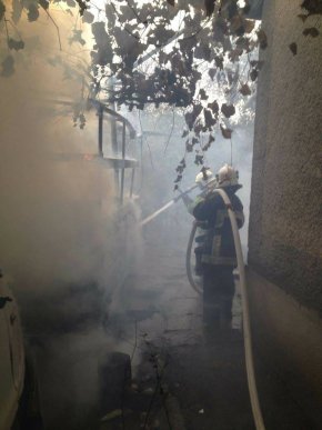 У Хусті вогнеборці гасили палаючий причіп – 03 У Хусті вогнеборці гасили палаючий причіп – 03