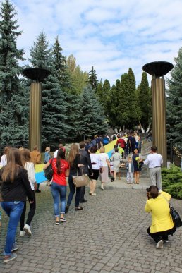 У День Прапора в Ужгороді відбулась святкова хода – 08