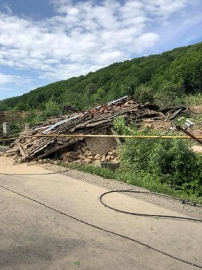 "Відключені газ та світло. Є загроза повторного зсуву": очільник Мукачівщини про ситуацію у Кольчині – 06