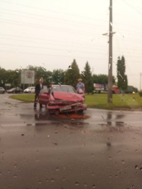 На виїзді із Мукачева сталась аварія – 04