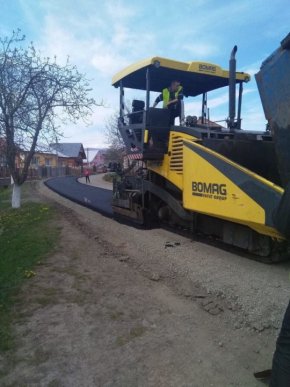 Дорогу «Іршава – Ільниця – Великий Раковець» вкривають суцільним асфальтом – 03