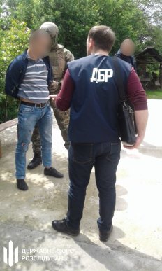 Прикордонник пропонував іншому прикордоннику 10 тисяч хабара – 02 Прикордонник пропонував іншому прикордоннику 10 тисяч хабара – 02