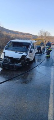 Рятувальники розповіли про аварію на Ужгородщині, в якій постраждало 2 людей – 04