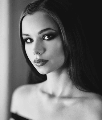 Моторошна аварія у Мукачеві: опубліковано фото загиблої дівчини – 05