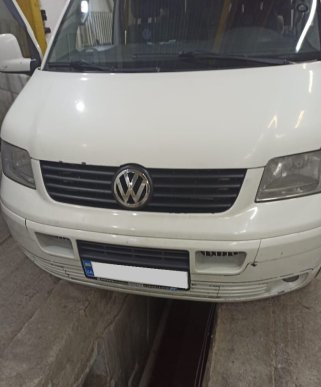 Прикордонники знайшли у даху мікроавтобуса контрабандні сигарети – 01 Прикордонники знайшли у даху мікроавтобуса контрабандні сигарети – 01