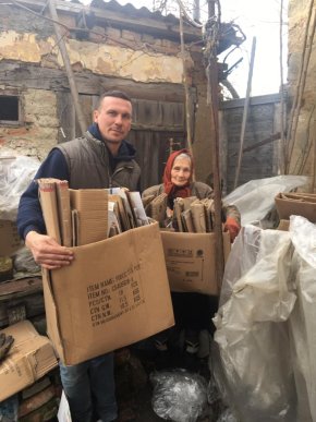 90-річна жінка приємно вразила закарпатців своїм вчинком – 02