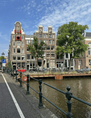 Все про виїзд за кордон на авто: як підготуватись та які документи потрібні – 09