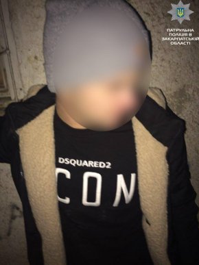 Як у Мукачеві чоловік від патрульних втікав – 03