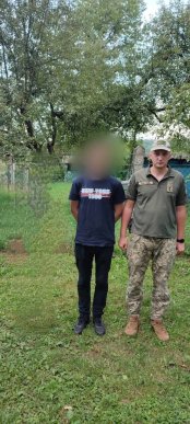 Перетнути кордон не вдалося: на Закарпатті затримали 16 чоловіків призовного віку – 05