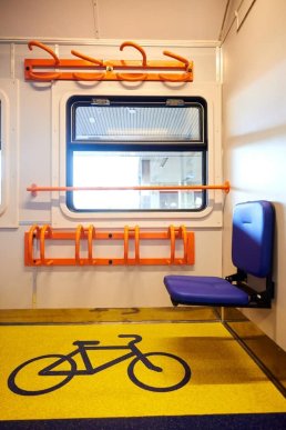 "Укрзалізниця" запускає перший інклюзивний приміський електропоїзд: як він виглядає – 08