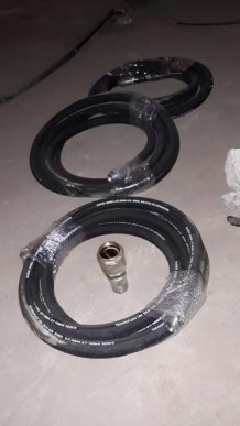 На Мукачівщині виявили підпільну базу для зберігання викраденої нафти – 05