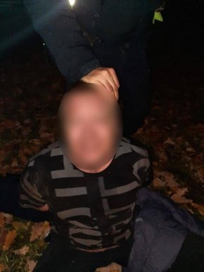 Вночі в Ужгороді чоловік підпалив авто жінці – 03