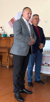 Народний депутат Василь Петьовка привітав працівників освіти Тячівського та Рахівського районів з професійним святом  – 12