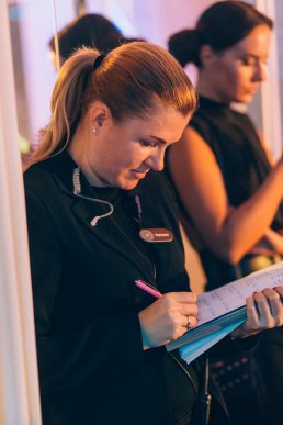 Мода заради життя: на Закарпатті відбувся ІІІ-й благодійний показ мод дизайнерки Роксолани Новак – 86