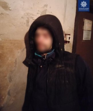 Двоє чоловіків вночі проникли на приватну територію у Мукачеві – 01 Двоє чоловіків вночі проникли на приватну територію у Мукачеві – 01