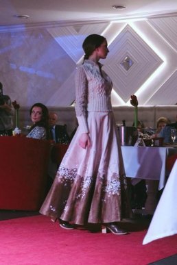 Відомі дизайнери з Києва, Львова та Ужгорода приїхали у невеличке закарпатське містечко, аби допомогти хворій дівчині (ФОТО) – 07