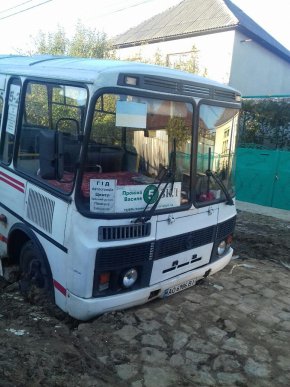 З маршрутним автобусом трапився небезпечний інцидент: люди обурені – 03 З маршрутним автобусом трапився небезпечний інцидент: люди обурені – 03