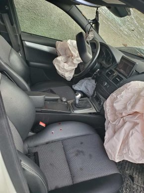 Аварія у Хусті: одна з машин влетіла в будинок – 04