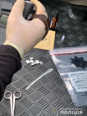 У Мукачеві затримали групу наркоторговців. Одного з них піймали поблизу аквапарку "Карпатія" – 03