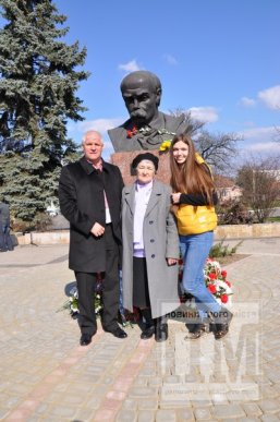 У день 200-річчя від дня народження Тараса Шевченка, мукачівці вшановували його пам’ять (ФОТО) – 29