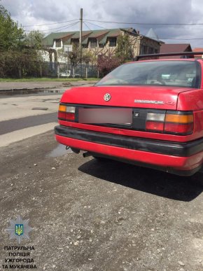 Патрульні Ужгорода затримали чоловіка, у якого виявили наркотичні речовини – 02