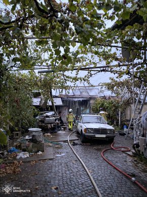 У Мукачівській громаді кілька годин гасили пожежу – 02