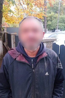 На Закарпатті обікрали будинок жінки, поки вона була за кордоном – 02