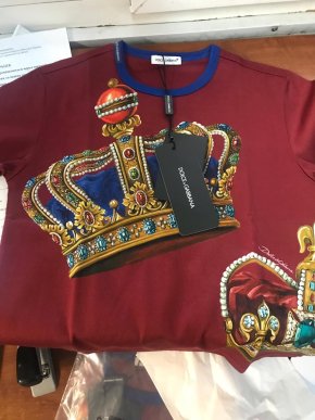 Чоловік намагався незаконно перевезти через кордон брендовий одяг та взуття – 08