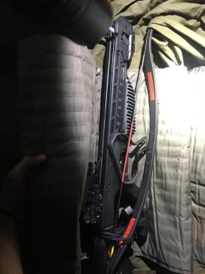 На КПП «Ужгород» у молодого чеха знайшли холодну зброю – 01