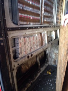 Українець вигадав, як перевезти через кордон контрабанду так, щоб службовий собака не відчув запаху – 06