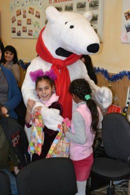 Подарунки на Різдво презентували благодійники для дітей з Домбоківської школи-інтернату (ФОТО) – 11