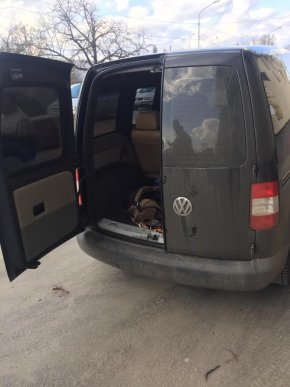 Чоловік намагався незаконно провезти через кордон 19 телефонів iPhone  – 02