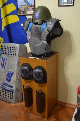 В Ужгороді відкрилась виставка речей з Донецького аеропорту та селища Піски – 02