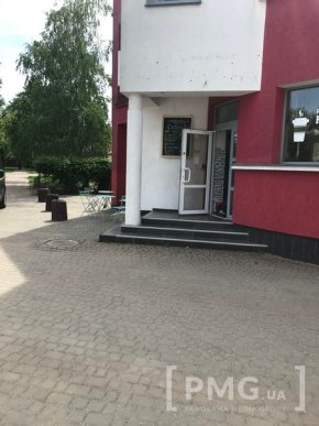 Відкрили літні майданчики кафе і ресторанів: які заклади вже працюють у Мукачеві – 08