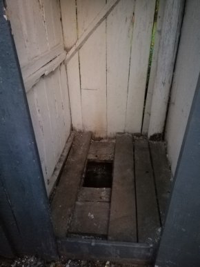 Першокласник впав у вигрібну яму шкільного туалету, – соцмережі – 03