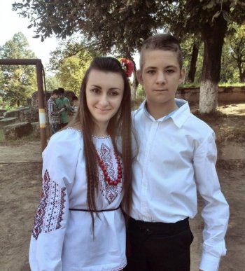 Шкільний фотоальбом: як учні Мукачева 1 Вересня відзначали (ФОТОРЕПОРТАЖ) – 08