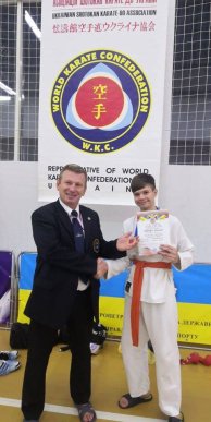 Юні закарпатські каратисти привезли медалі із Дніпра – 06