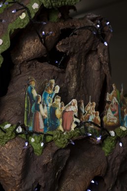 Кондитерський дім "Bondarenko" виготовив дві святкові скульптури: ялинку та Різдвяну гірку – 18