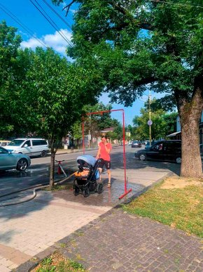Рятувальники допомагають закарпатцям рятуватися від спеки – 04