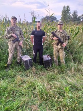 На Закарпатті прикордонники затримали 4 контрабандистів – 03
