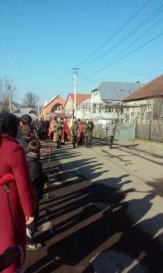 На Іршавщині проводжали в останню дорогу загиблого бійця АТО Юрія Короля (ФОТО) – 06